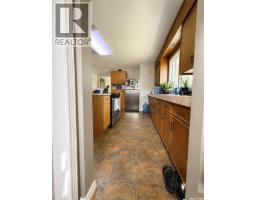 4pc Bathroom - 915 Maple Drive, Esterhazy, SK S0A0X0 Photo 6