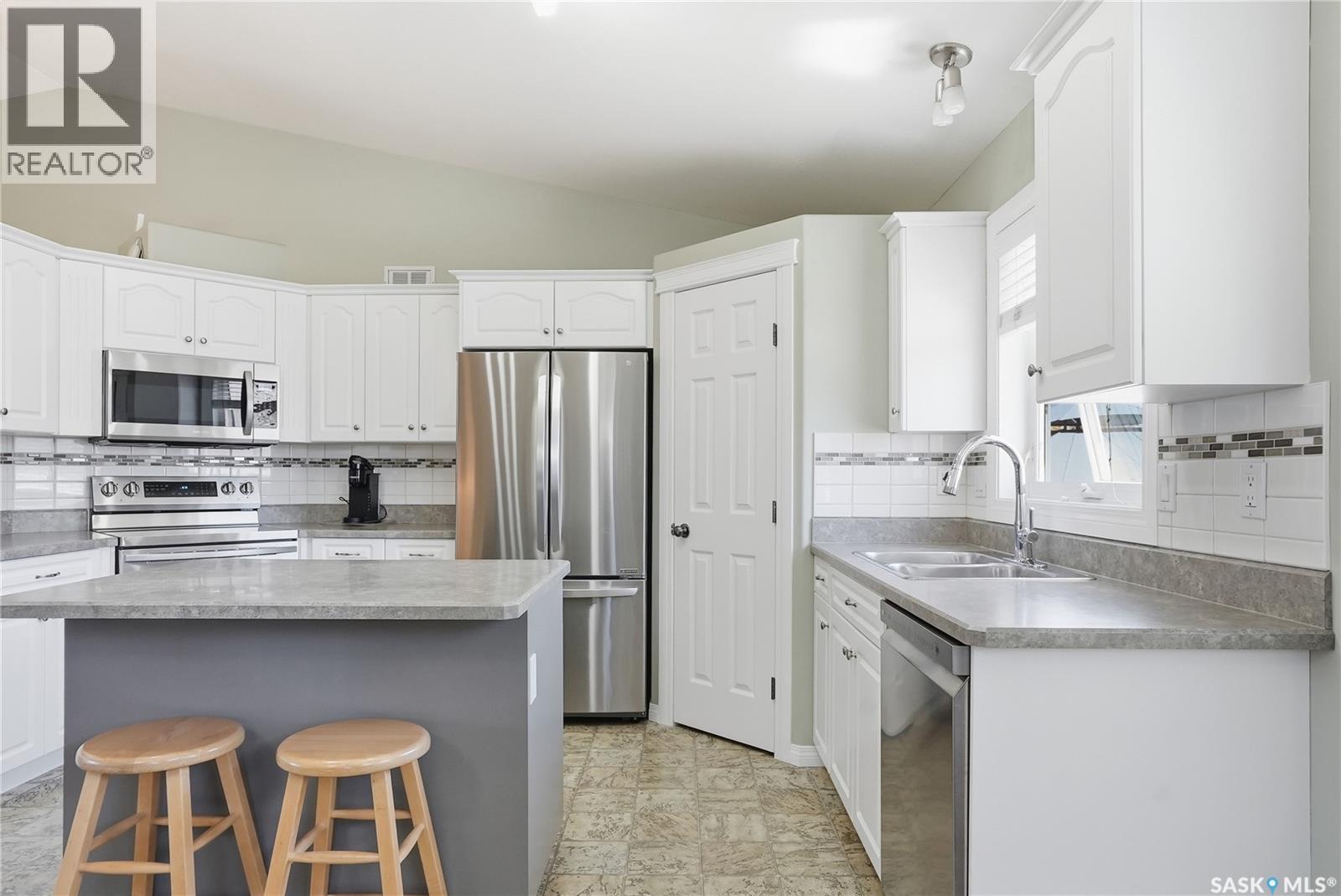 511 Pobran CRESCENT — photo 13