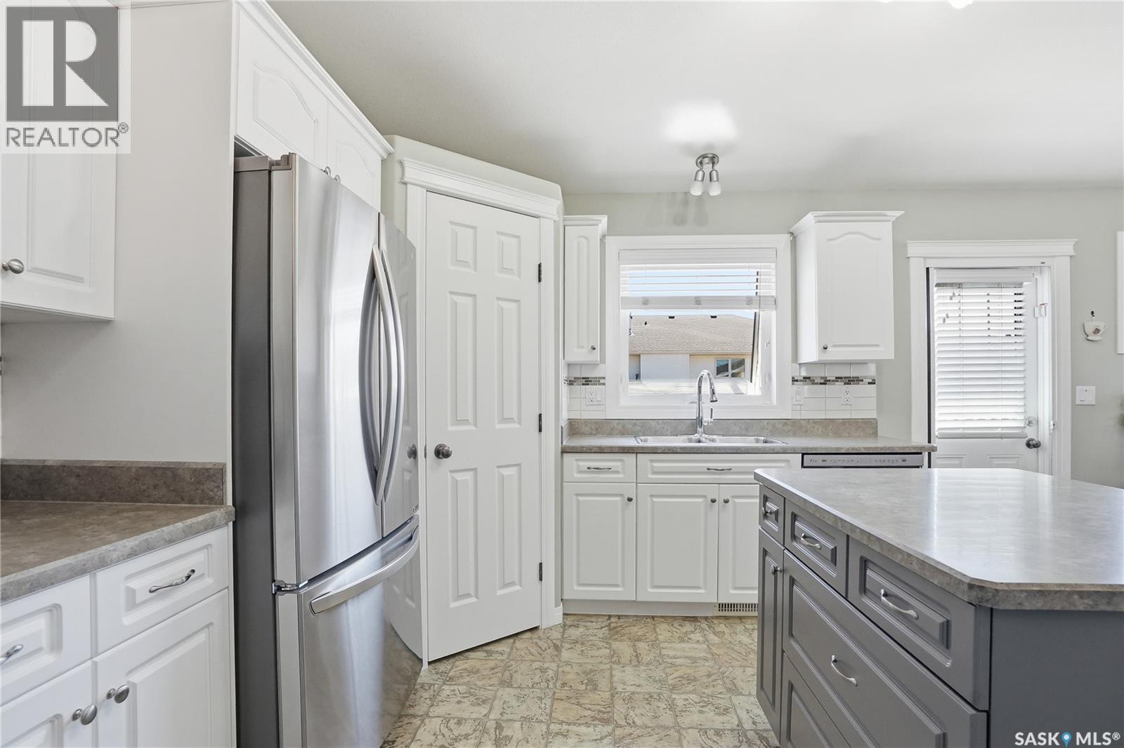 511 Pobran CRESCENT — photo 17