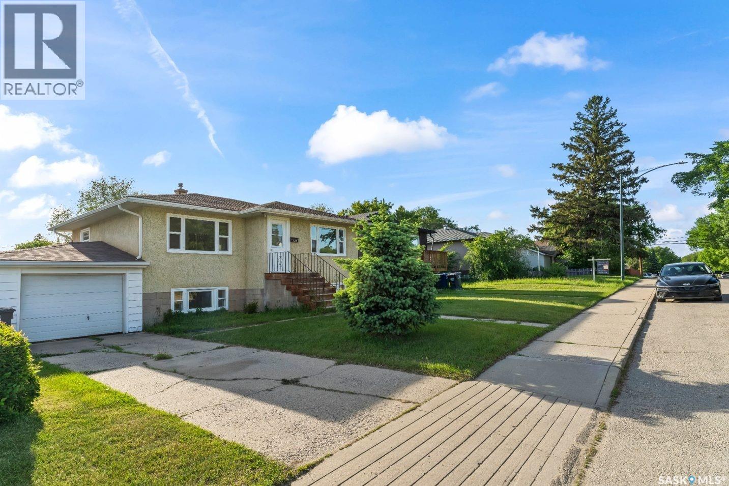 325 V AVENUE S - 11