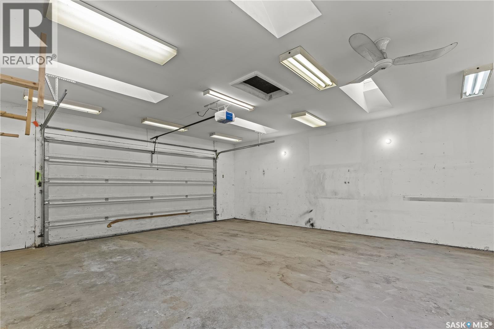 325 V AVENUE S - 18
