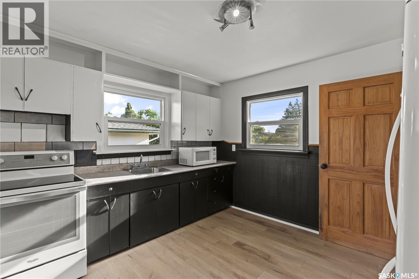 325 V AVENUE S - 3