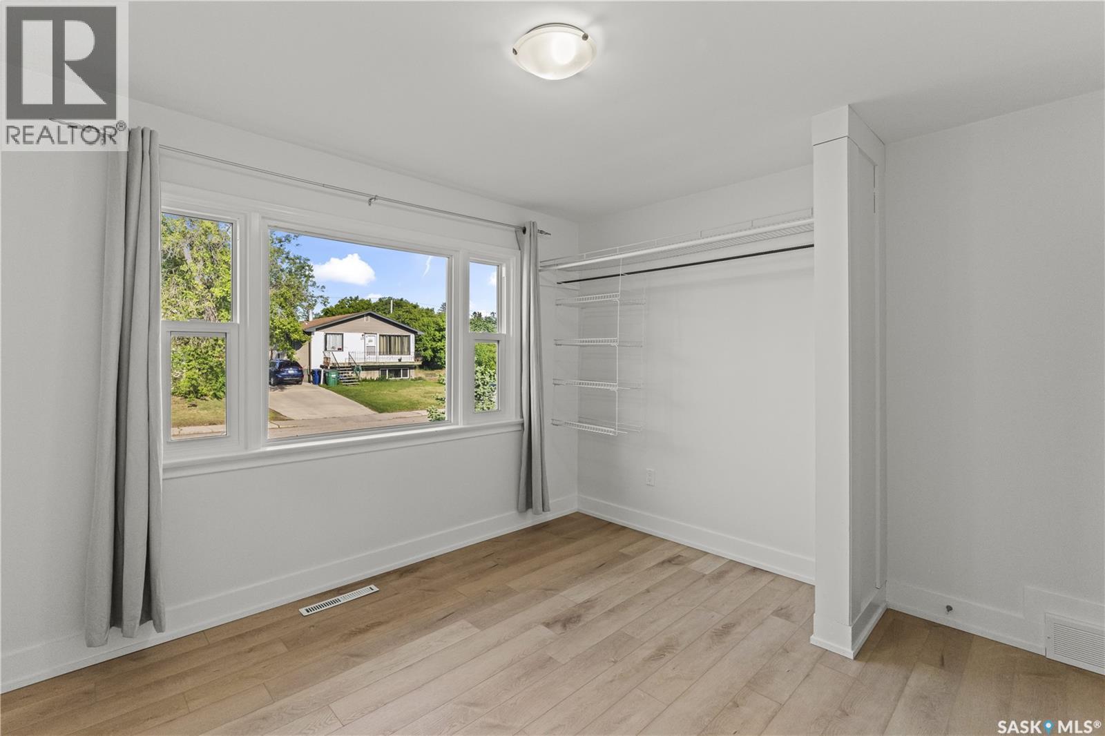 325 V AVENUE S - 7