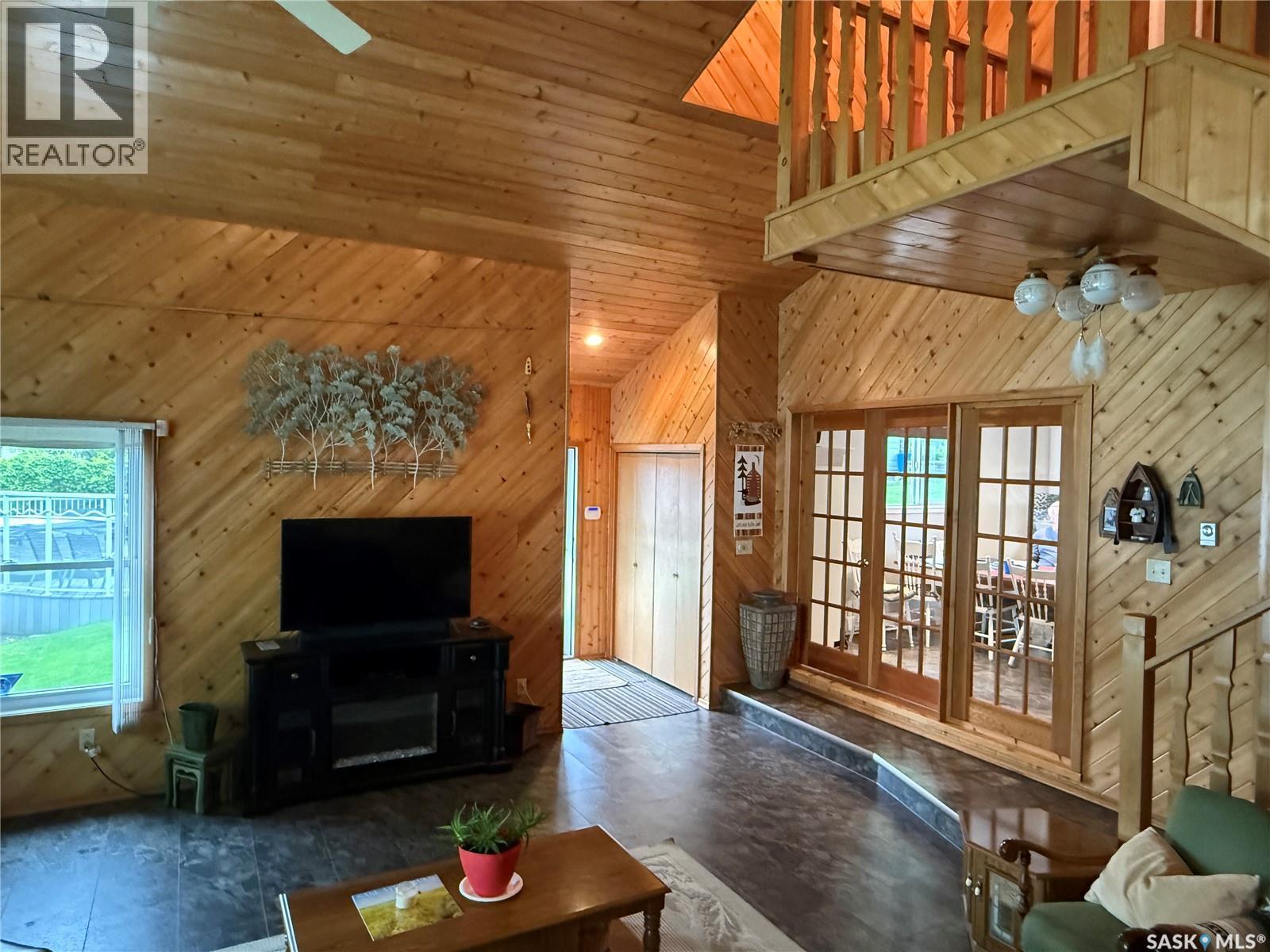 10/12 Lakeview LANE - 10