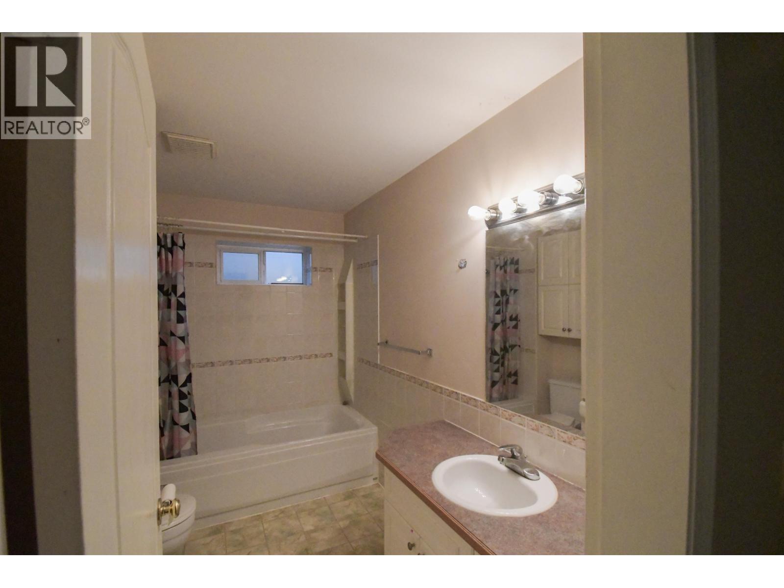 7546 12TH AVENUE, Burnaby