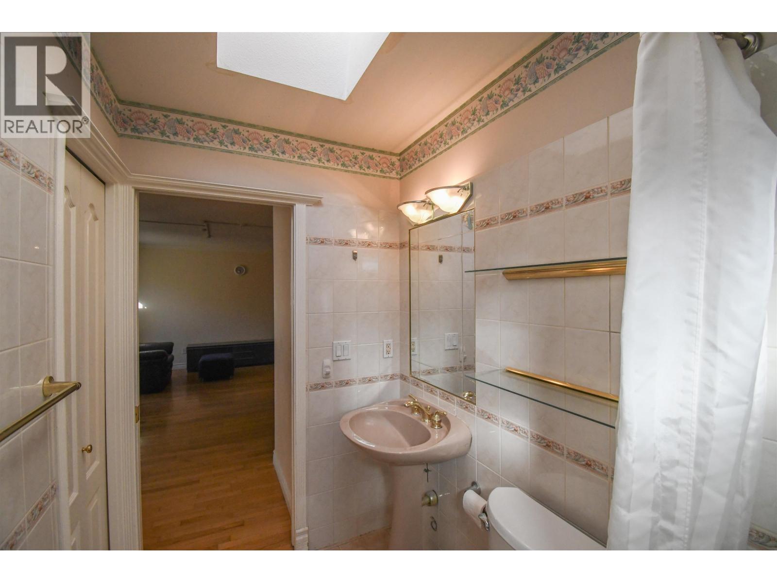 7546 12TH AVENUE, Burnaby