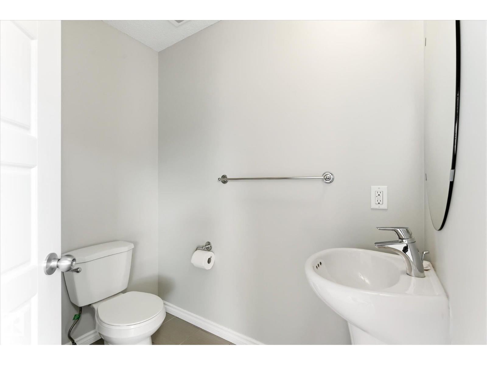 9039 219 ST NW - 19
