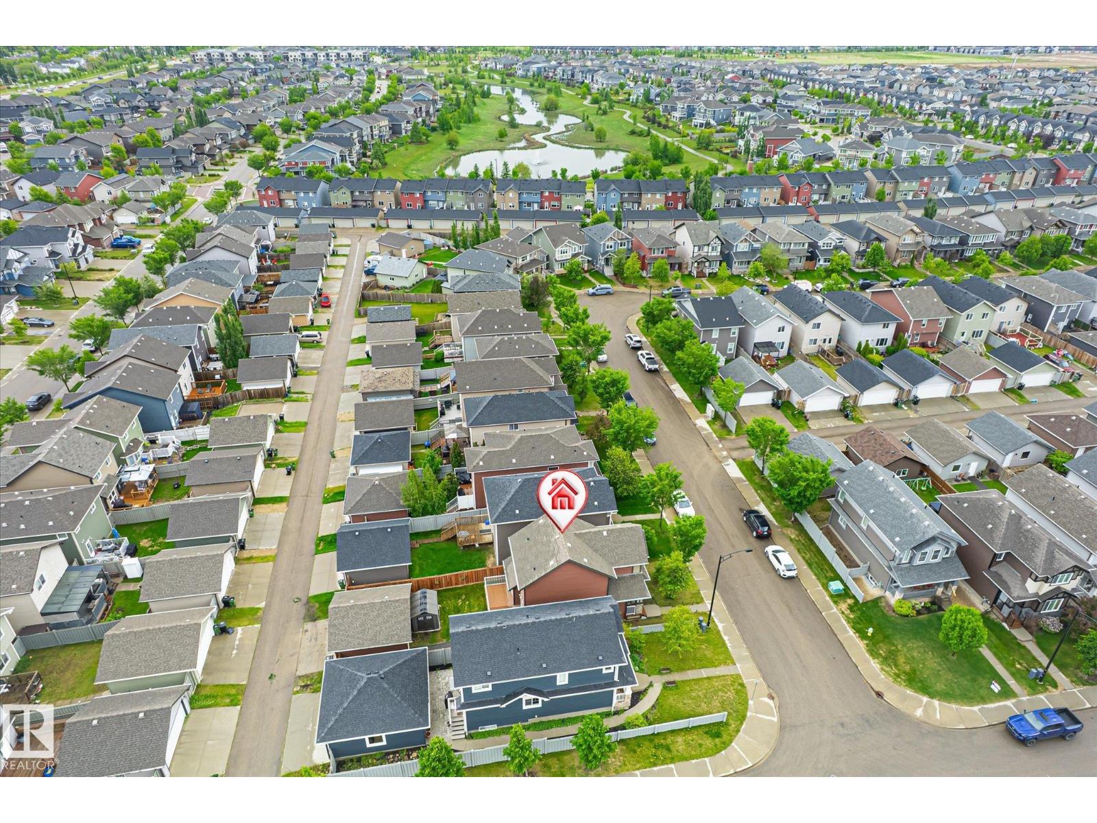 9039 219 ST NW - 8