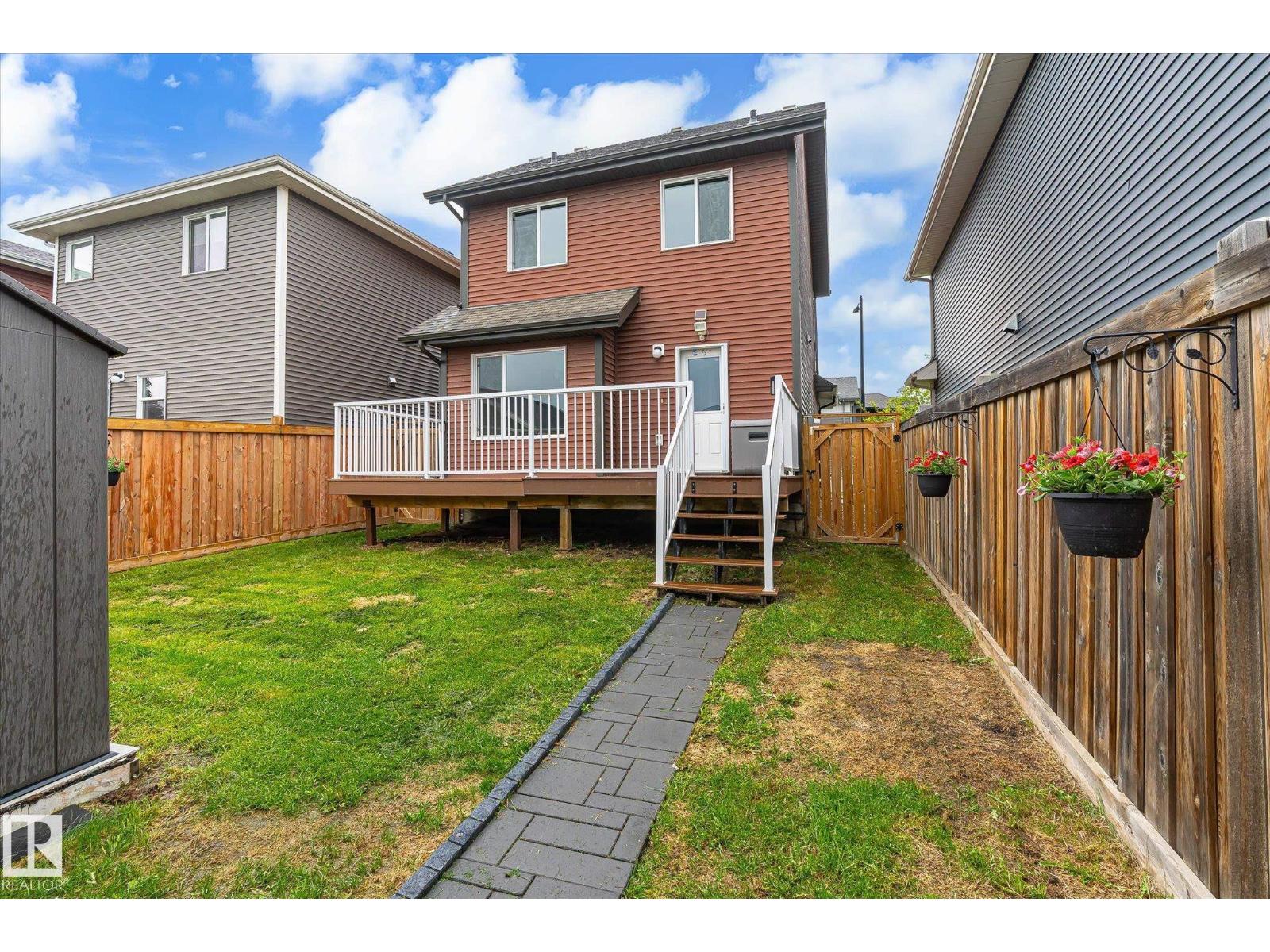 9039 219 ST NW - 41