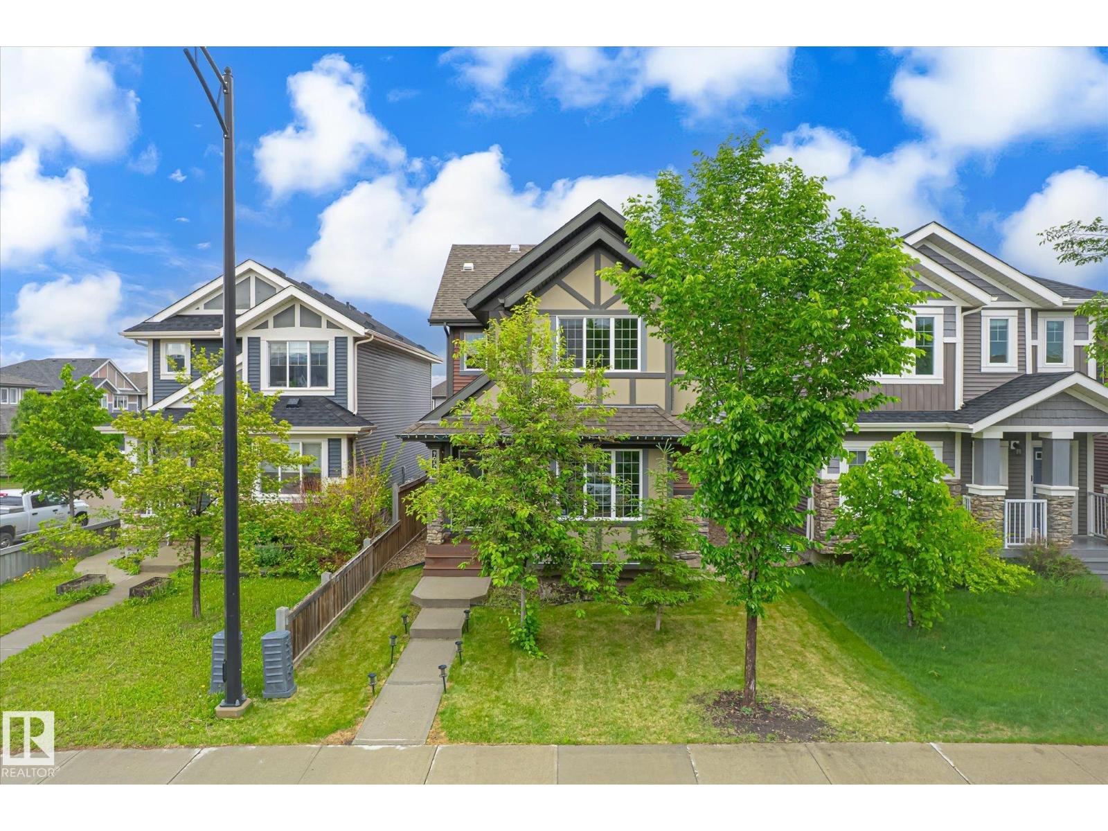 9039 219 ST NW - 2