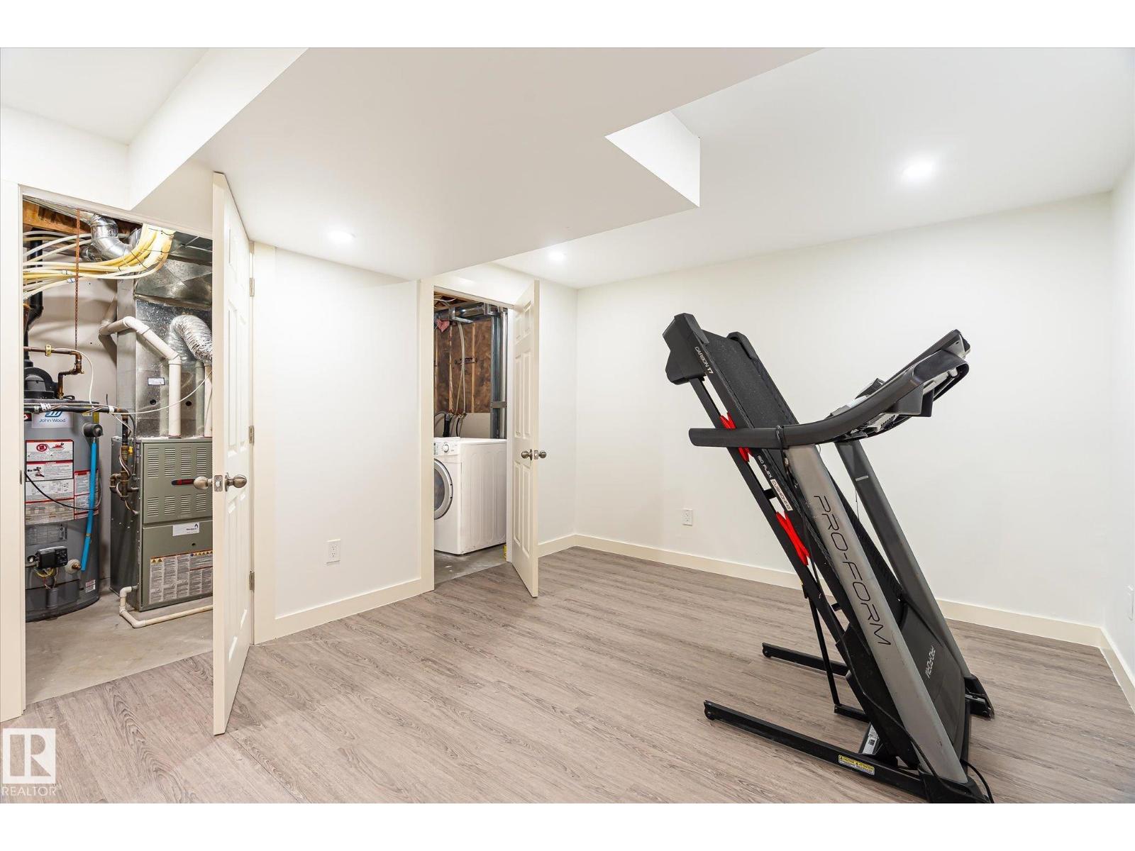 9039 219 ST NW - 37