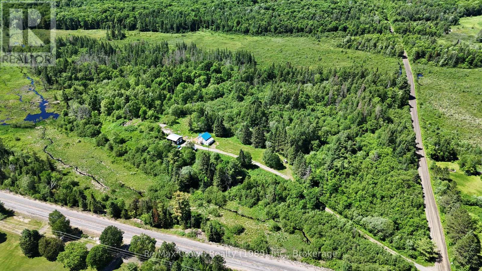 5 20TH SIDE ROAD - 26