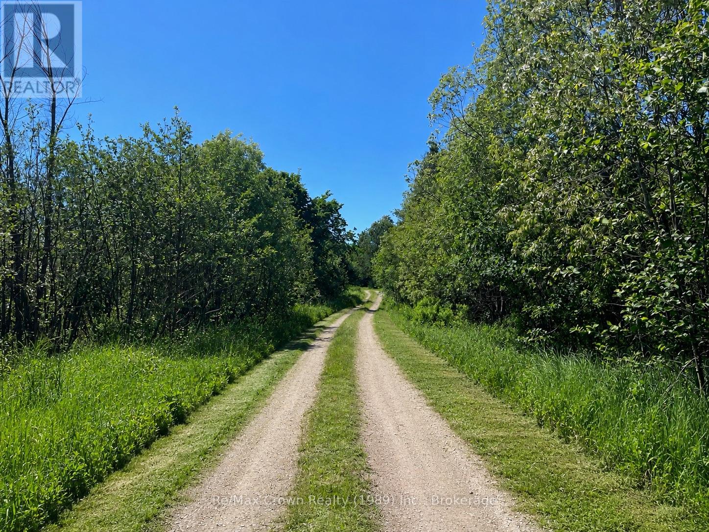 5 20TH SIDE ROAD - 5