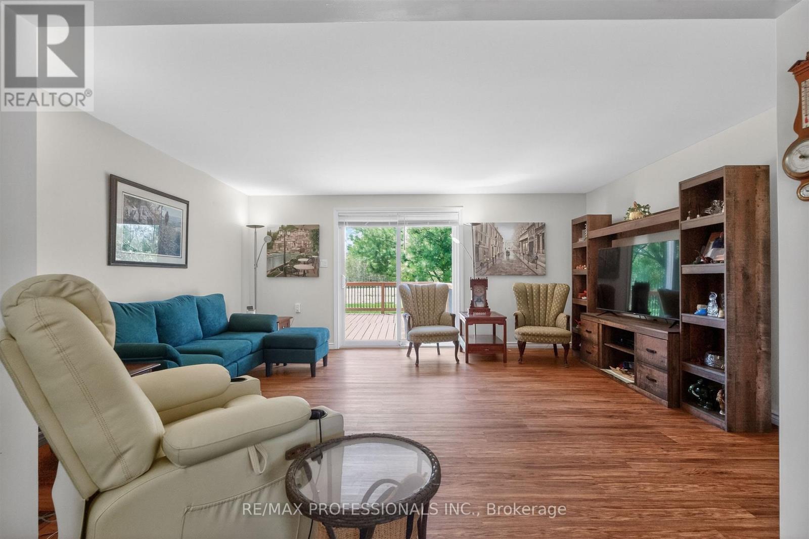 7 TAMARACK COURT - 11