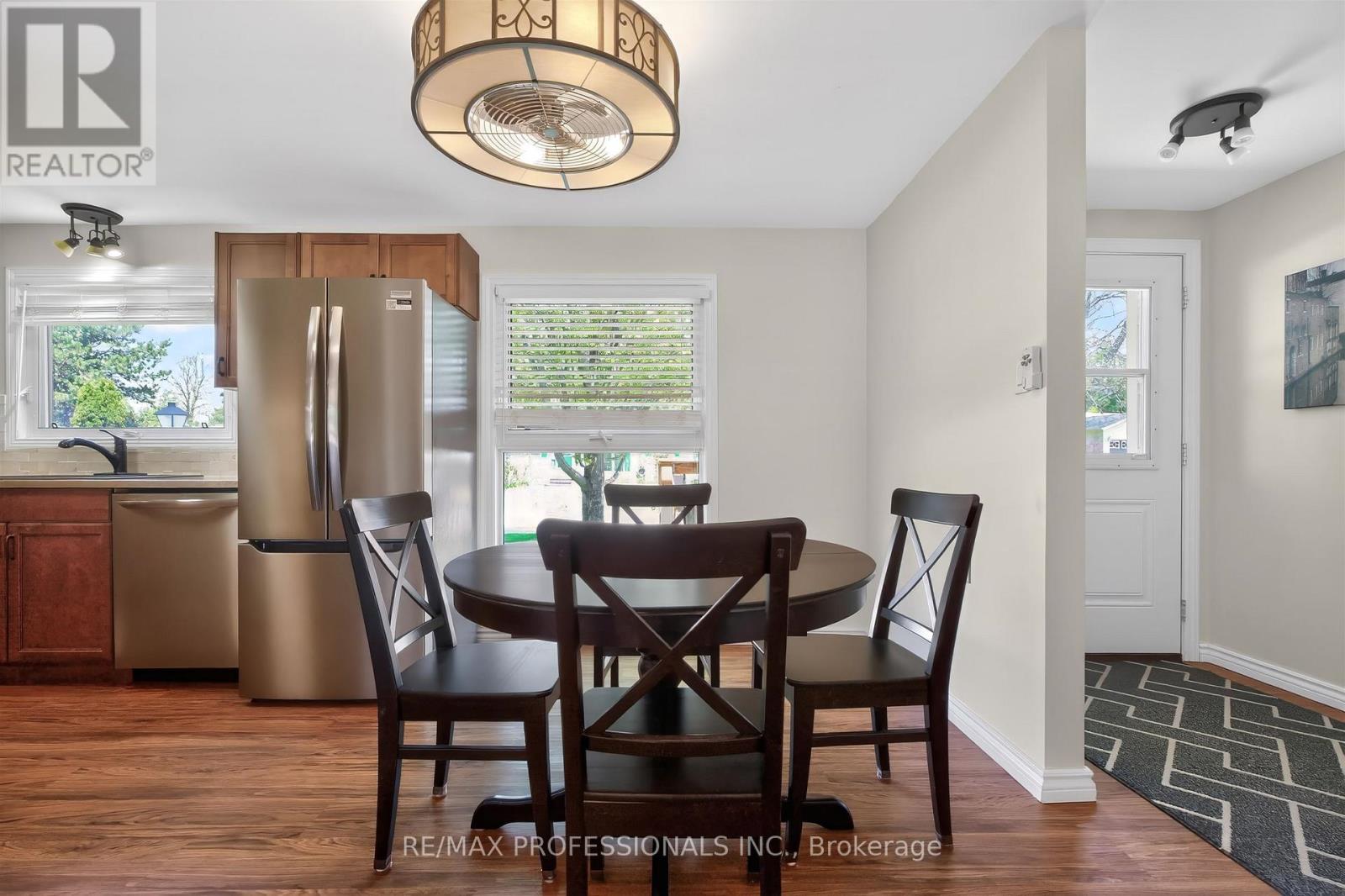 7 TAMARACK COURT - 12