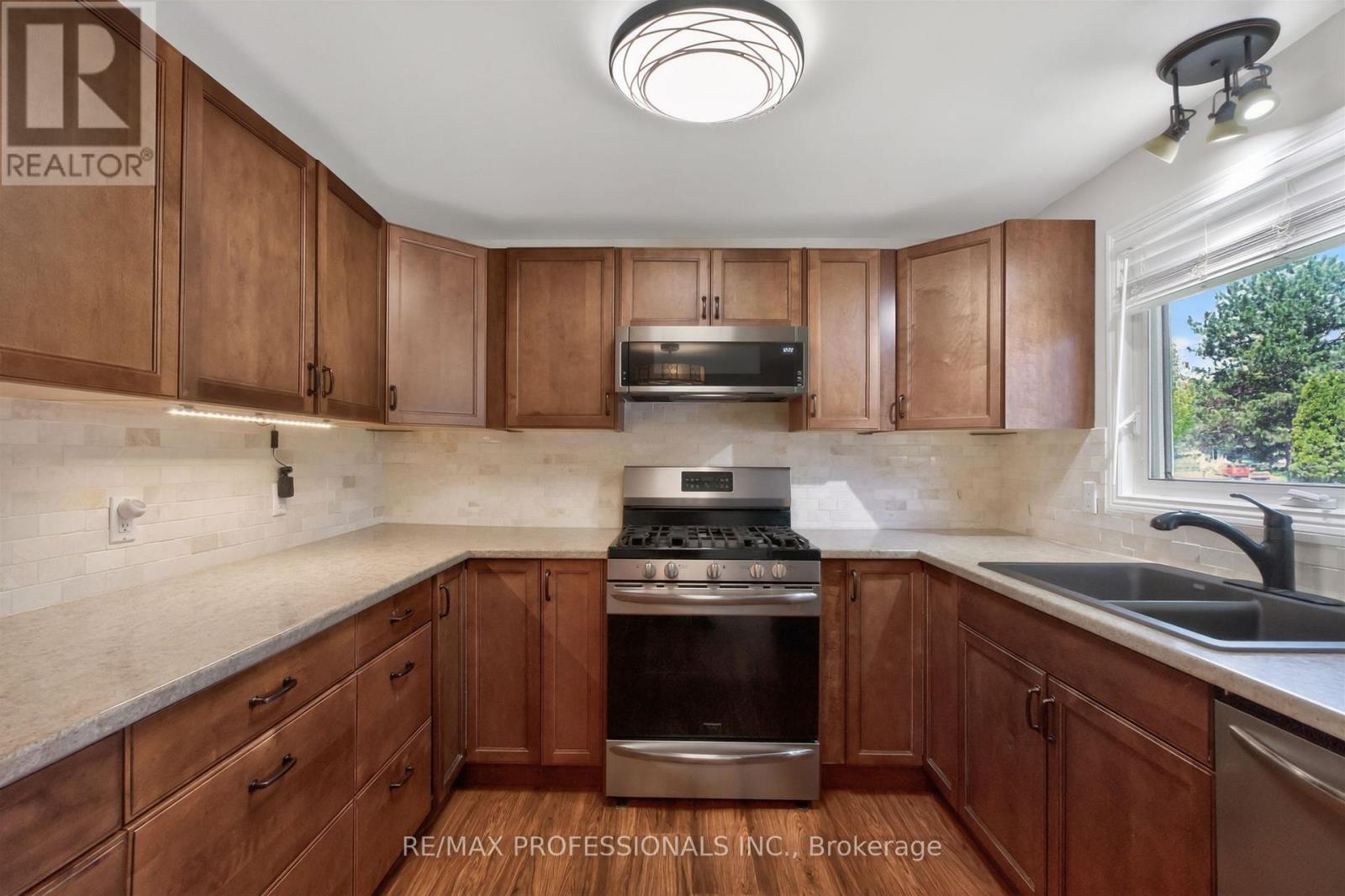7 TAMARACK COURT - 15