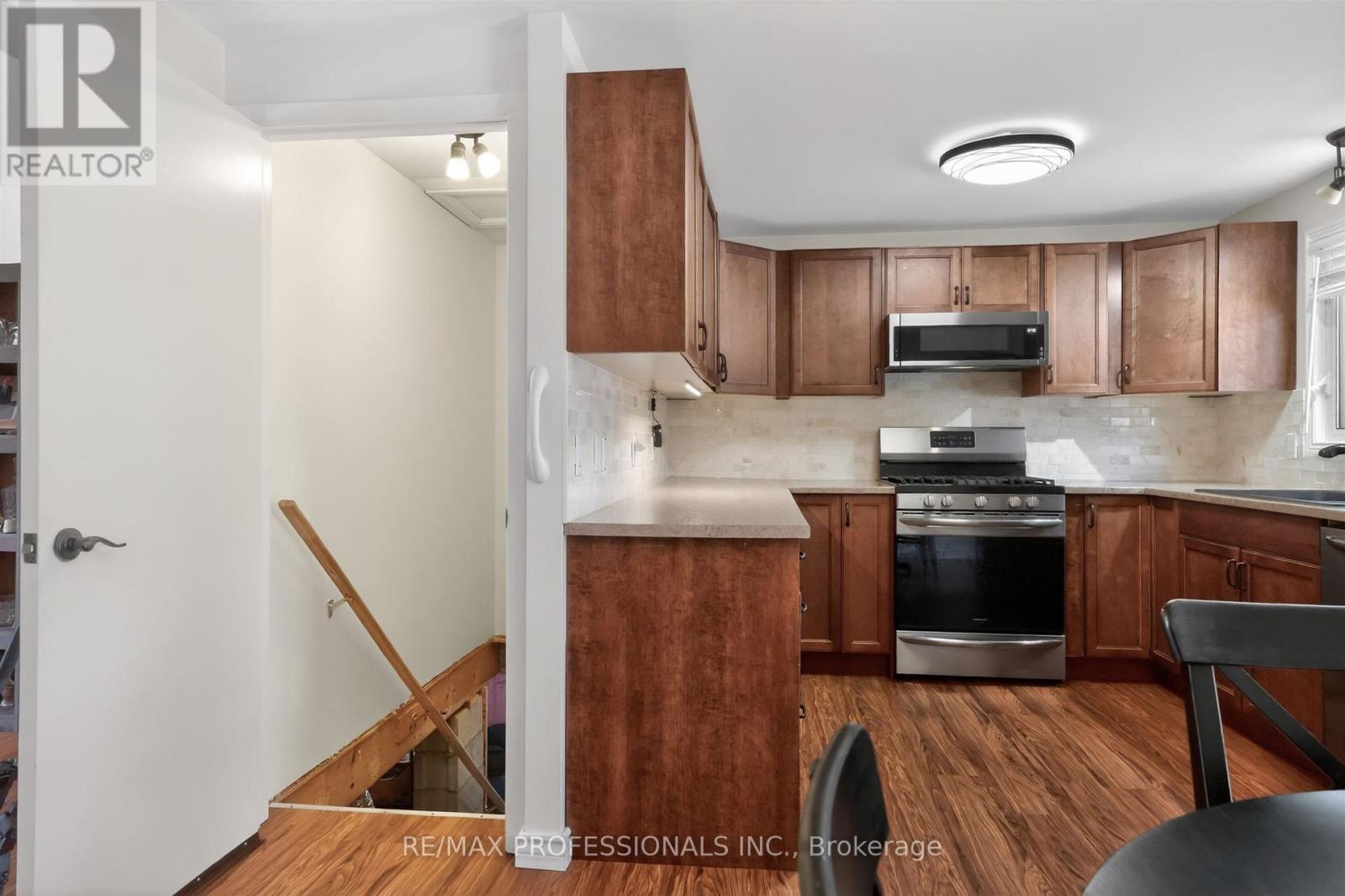 7 TAMARACK COURT - 17