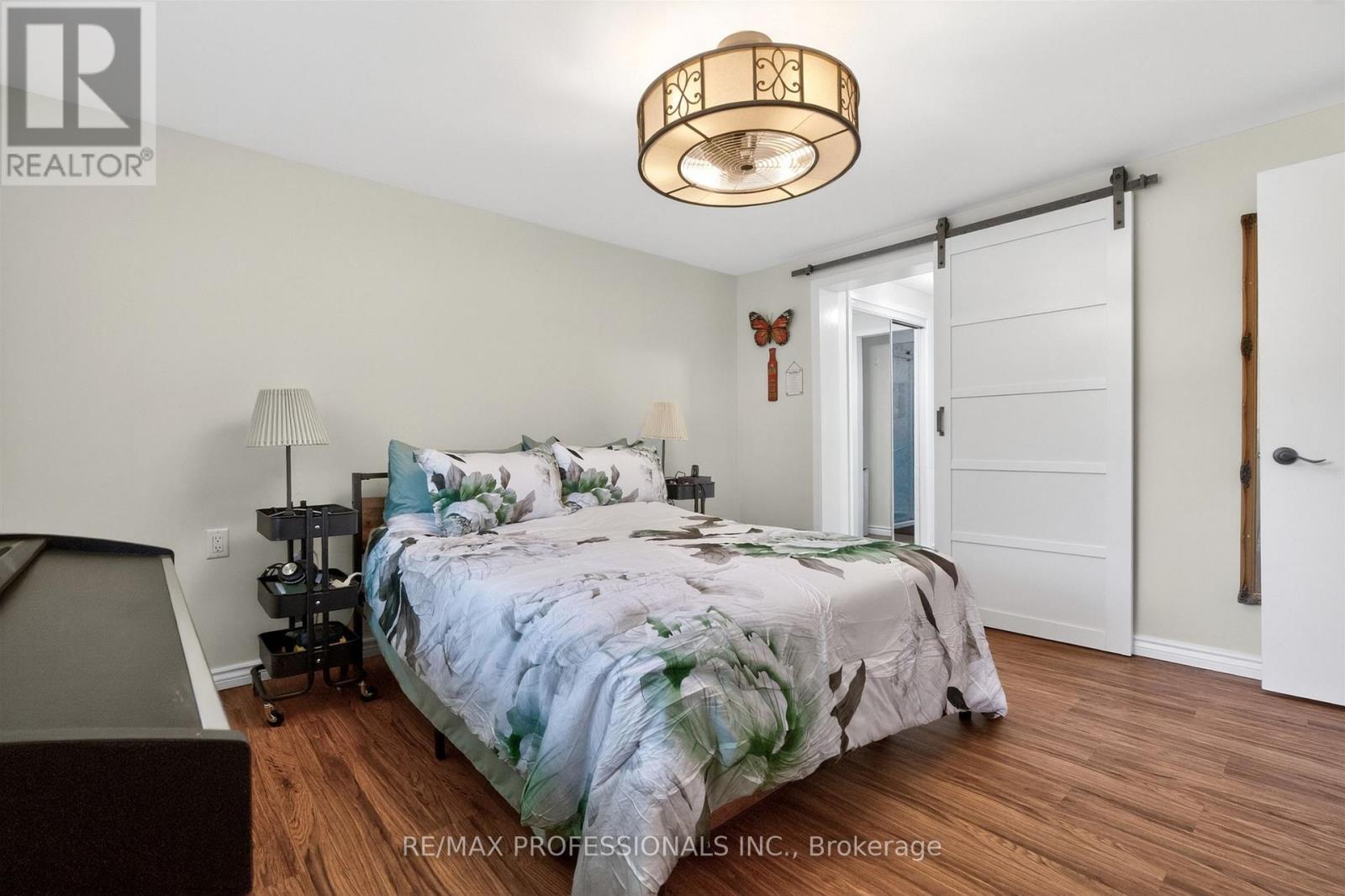 7 TAMARACK COURT - 19