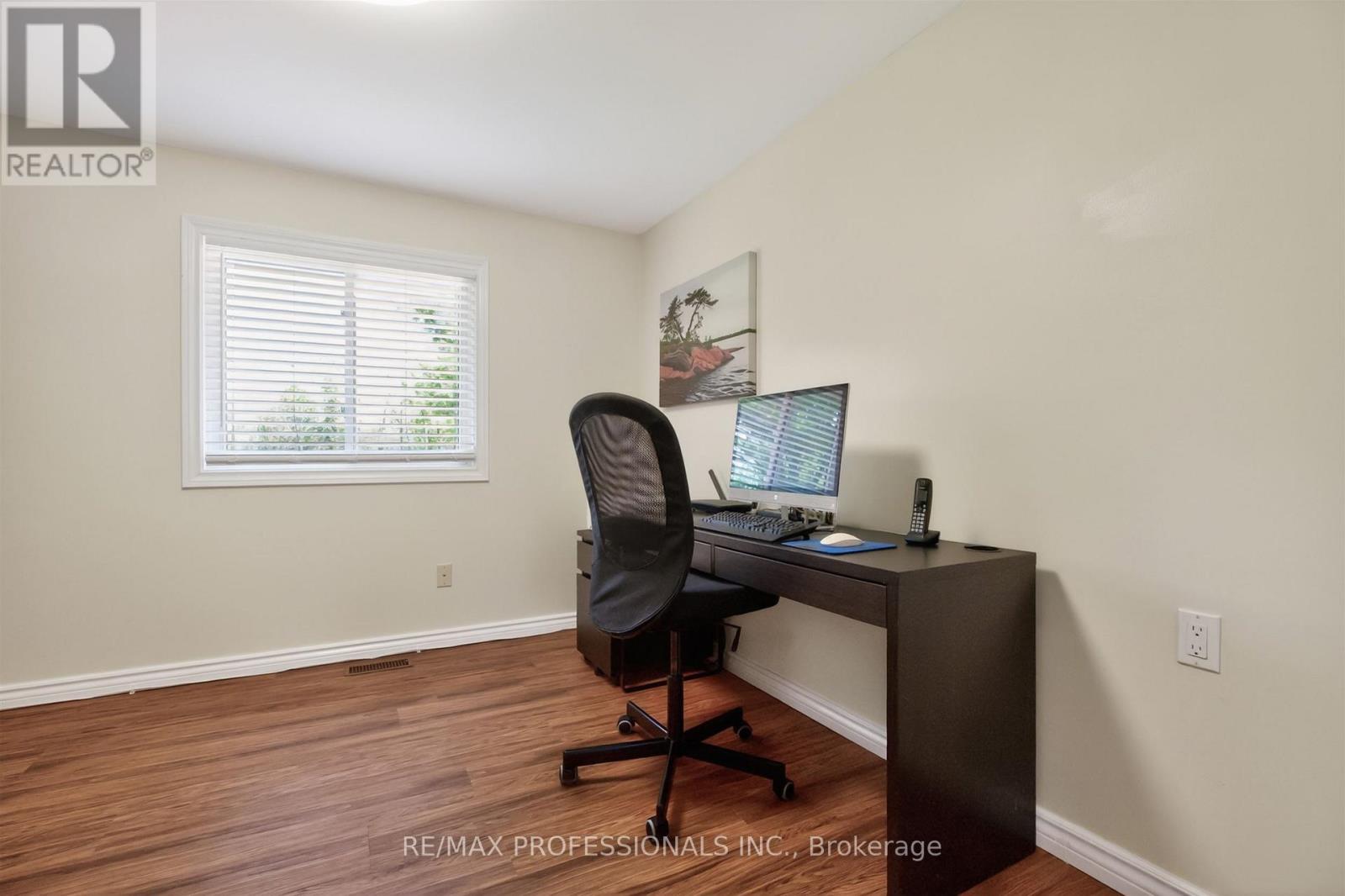 7 TAMARACK COURT - 23