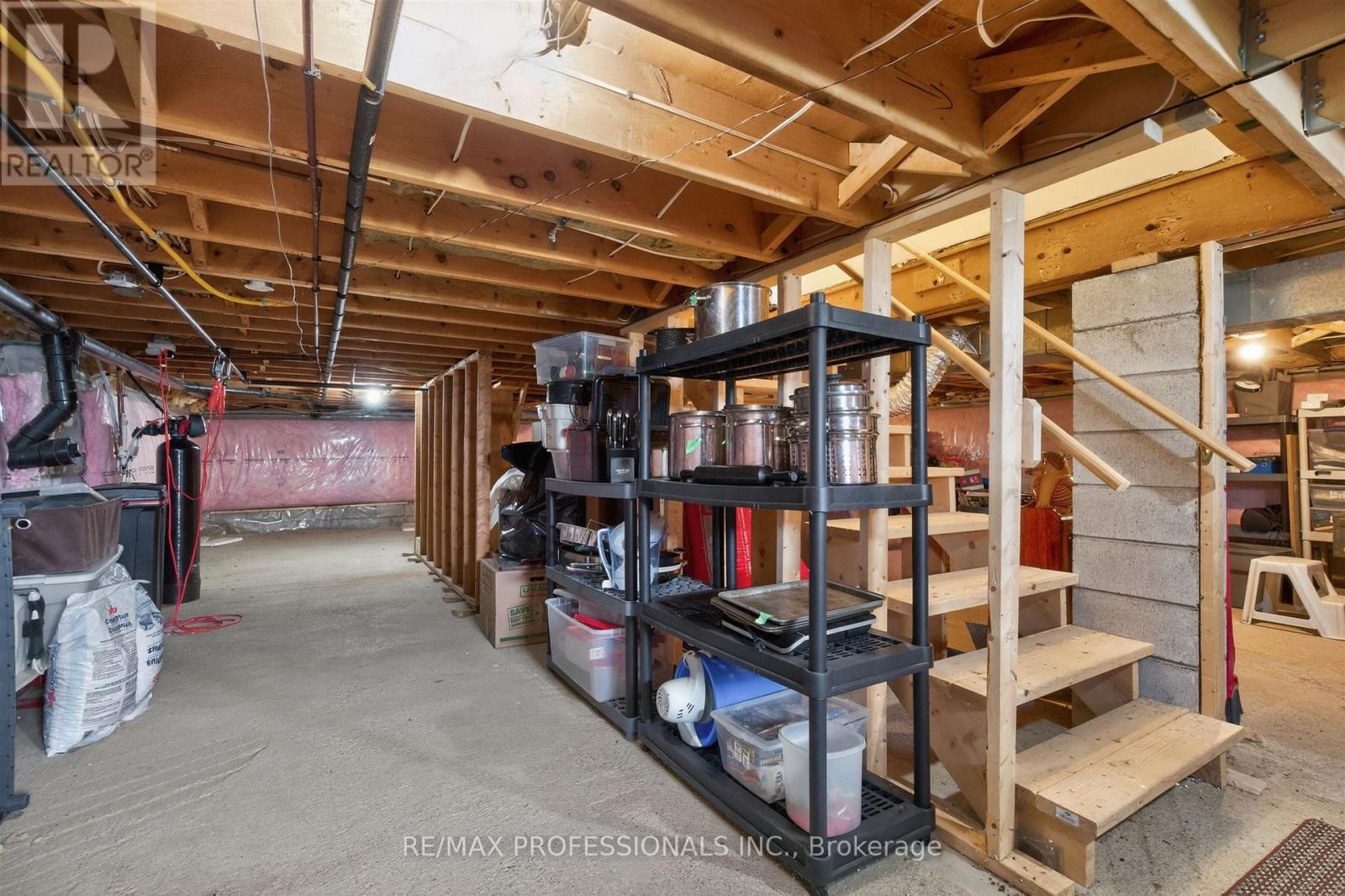 7 TAMARACK COURT - 27