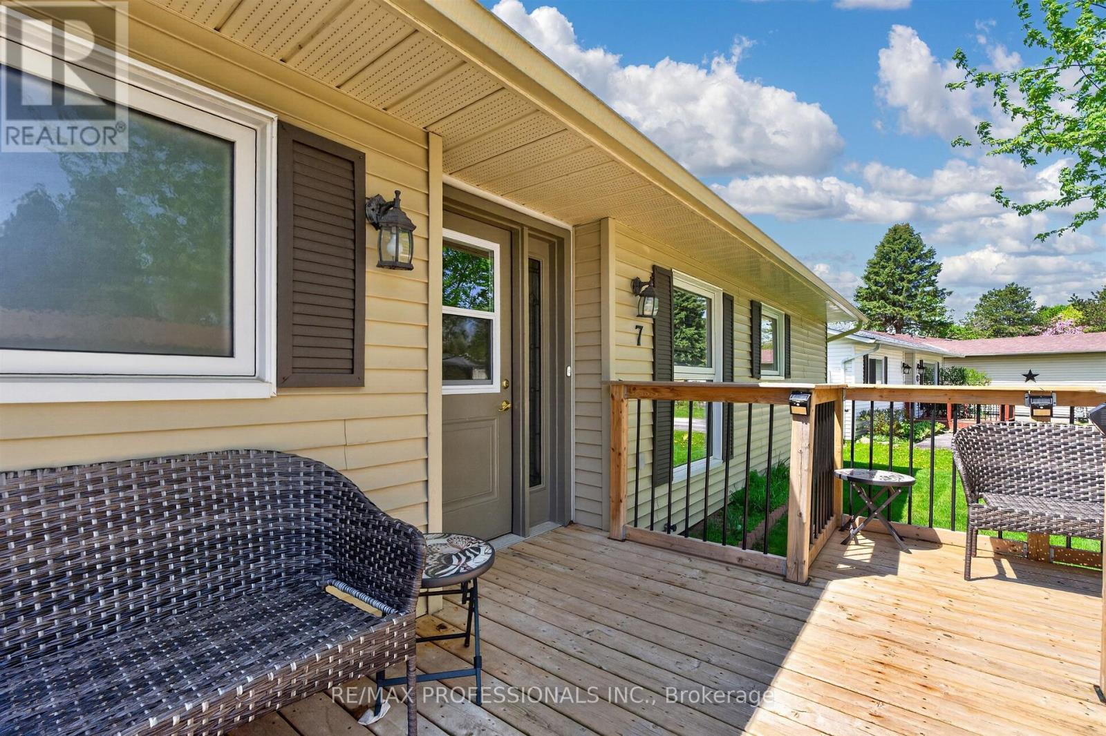 7 TAMARACK COURT - 4