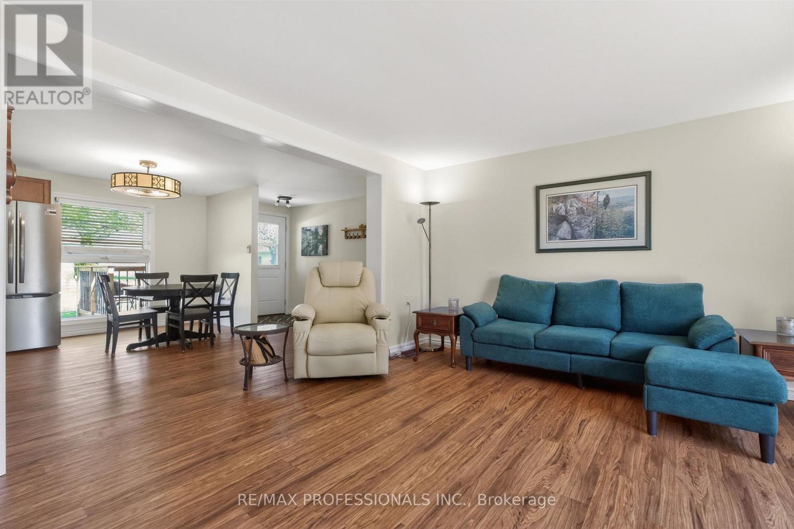 7 TAMARACK COURT - 8
