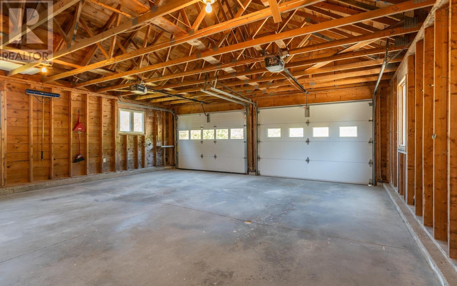 225 Canaan Road - 33