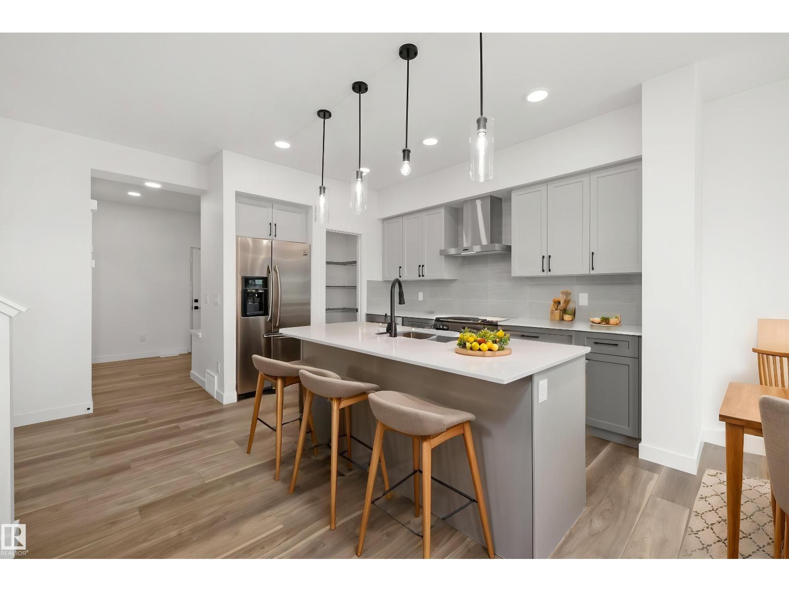 8608 183 AV NW - 11