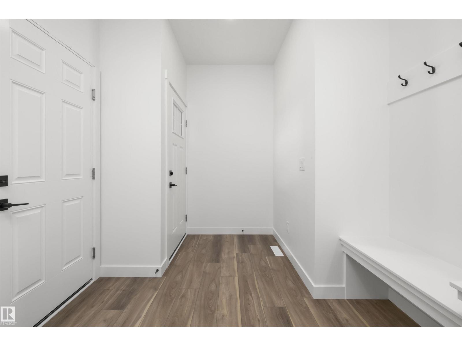 8608 183 AV NW - 4
