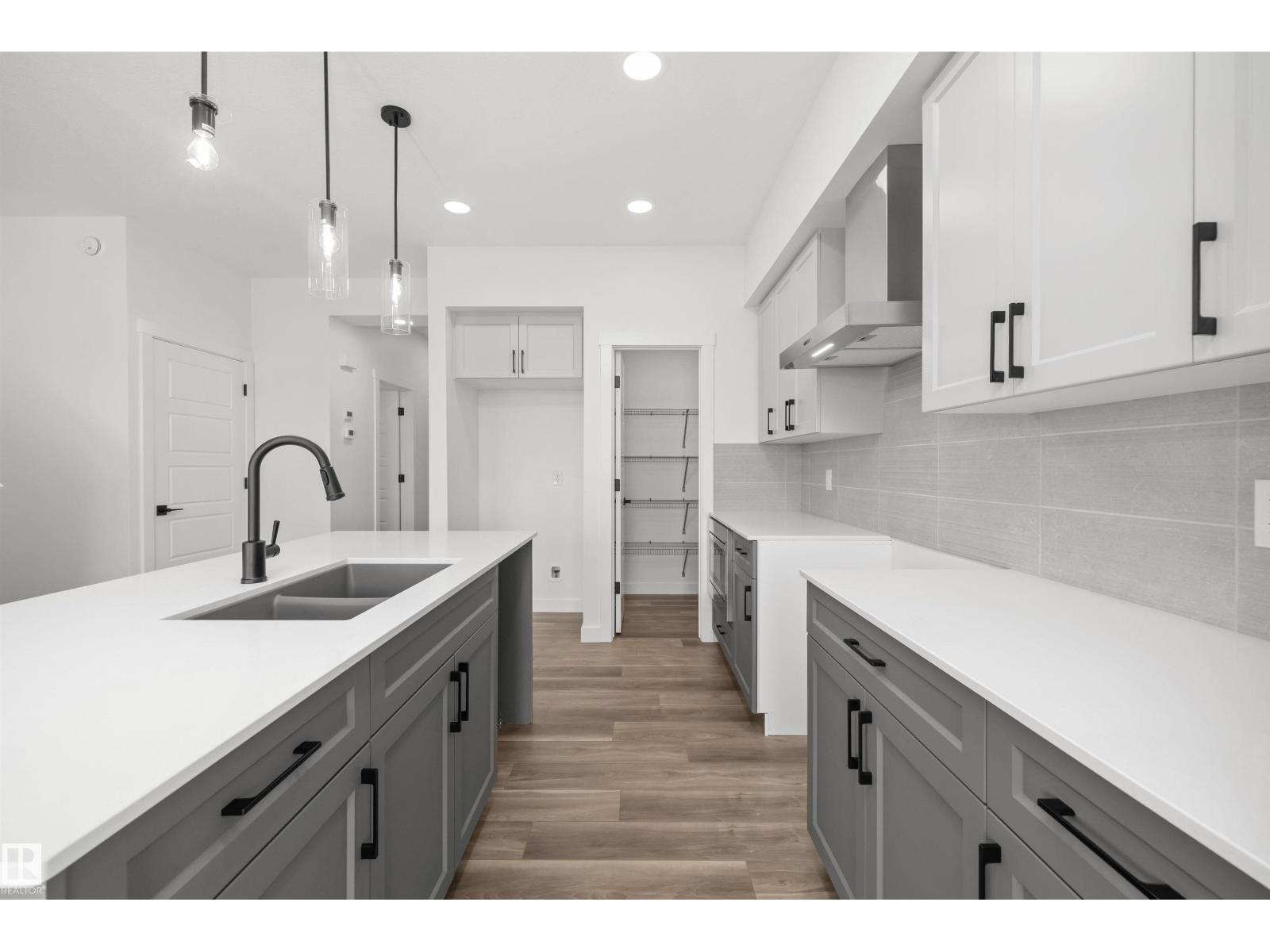 8608 183 AV NW - 13