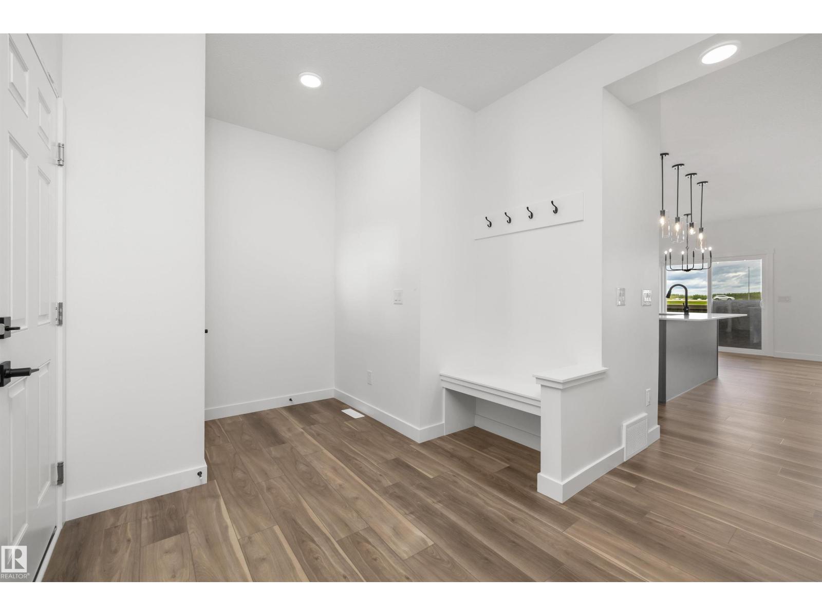8608 183 AV NW - 3