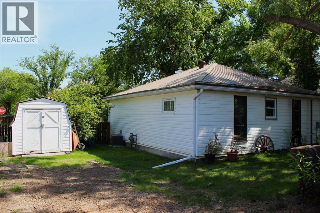 31 Spruce Avenue W — photo 15