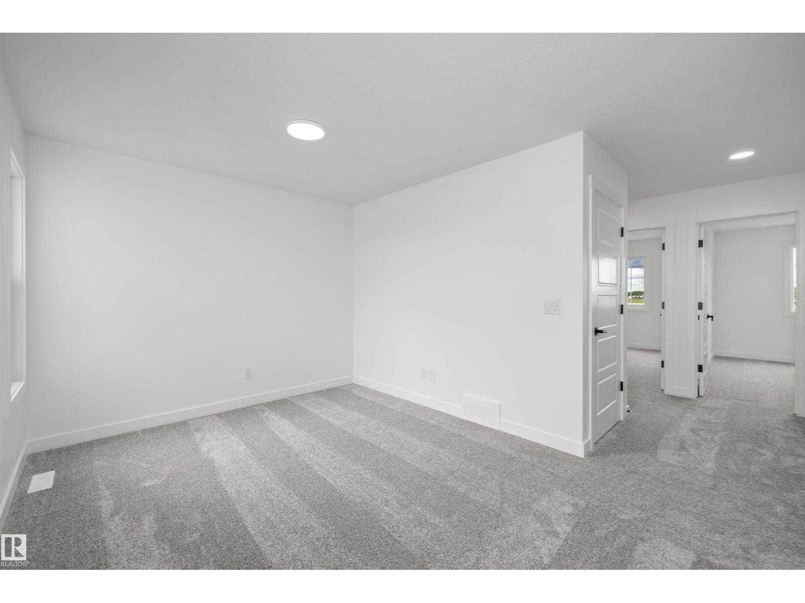 8608 183 AV NW - 23
