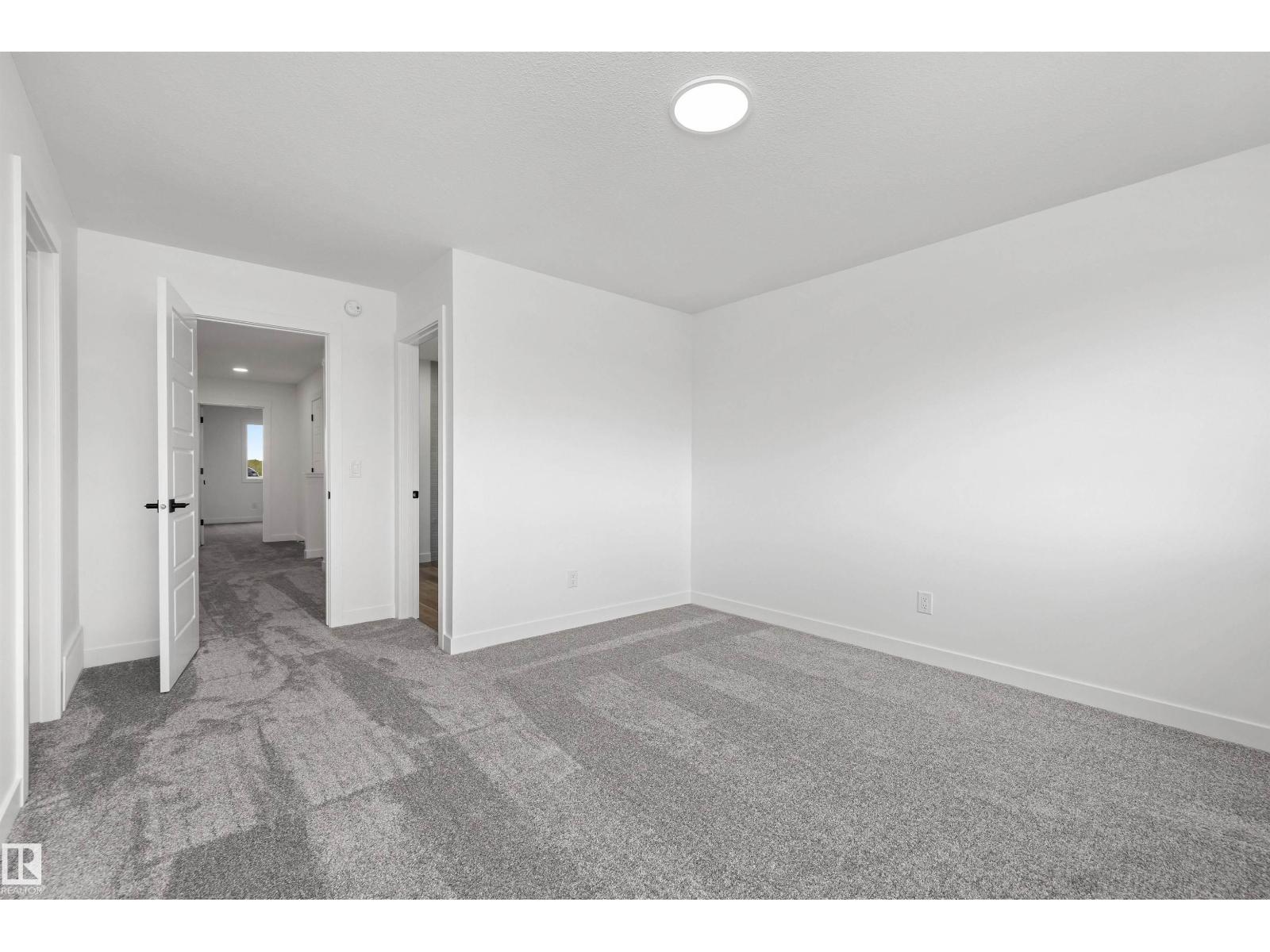8608 183 AV NW - 33