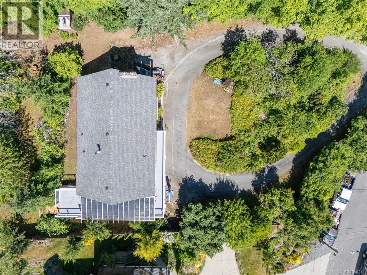 422 Battie Dr, Ladysmith