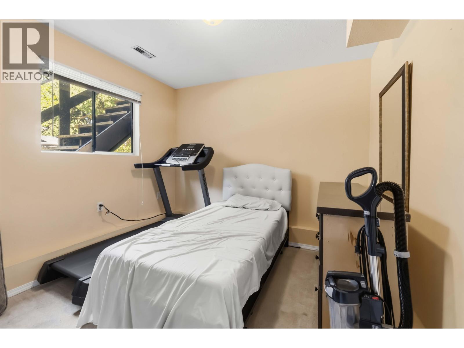 3141 RALEIGH STREET, Port Coquitlam