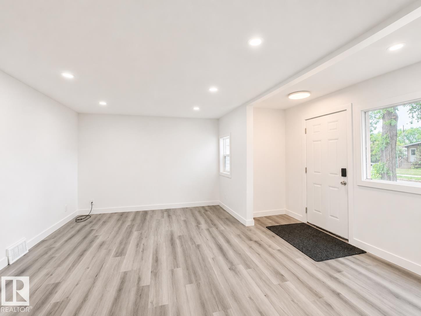 12746 116 ST NW - photo 4