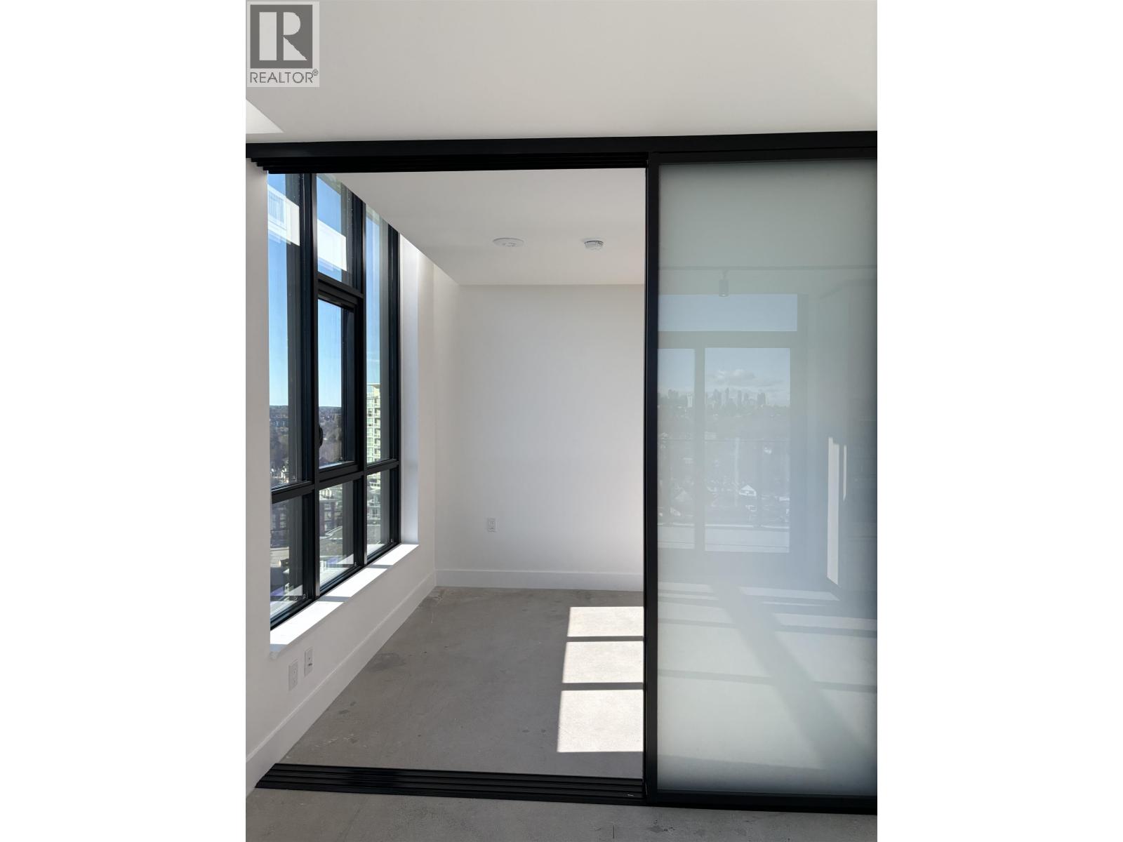 1302 3996 DUMFRIES STREET, Vancouver
