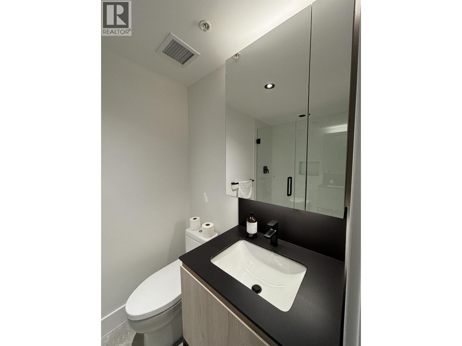 1302 3996 DUMFRIES STREET, Vancouver