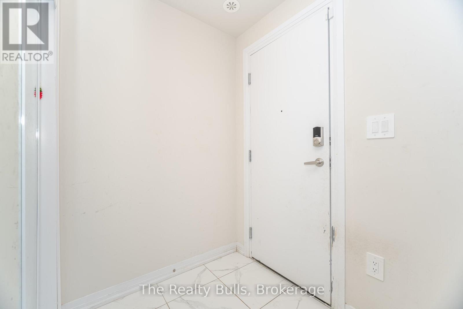 #119 1589 ROSE WAY - 12