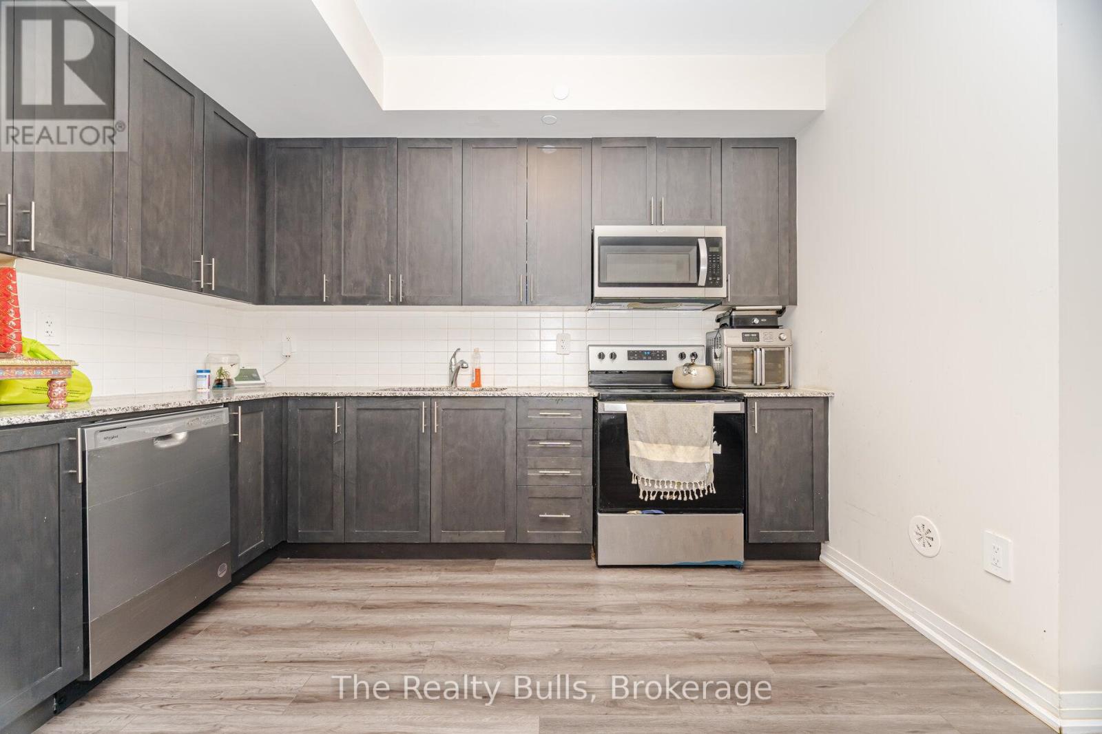 #119 1589 ROSE WAY - 23
