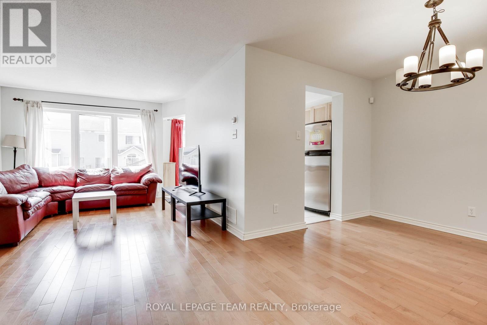 3 Bed, 3 Bath House for Rent in Ottawa – 33 SCAMPTON DRIVE, Ottawa – MLS# X13448606 - Image 13