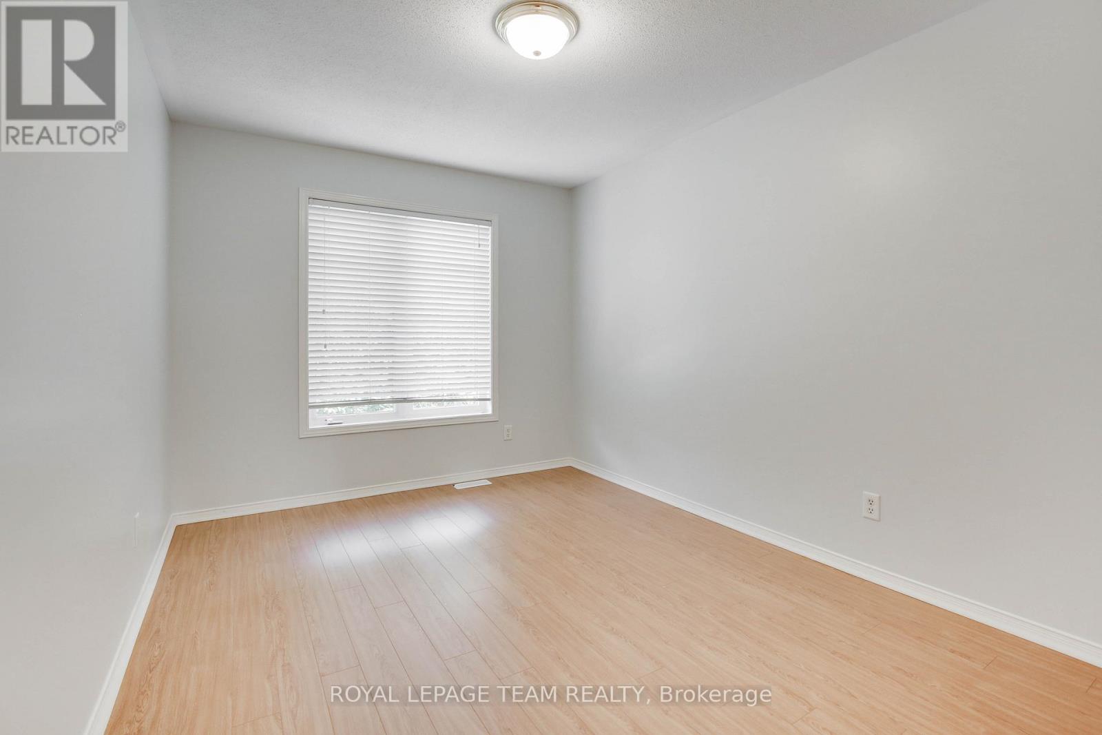 3 Bed, 3 Bath House for Rent in Ottawa – 33 SCAMPTON DRIVE, Ottawa – MLS# X13448606 - Image 20