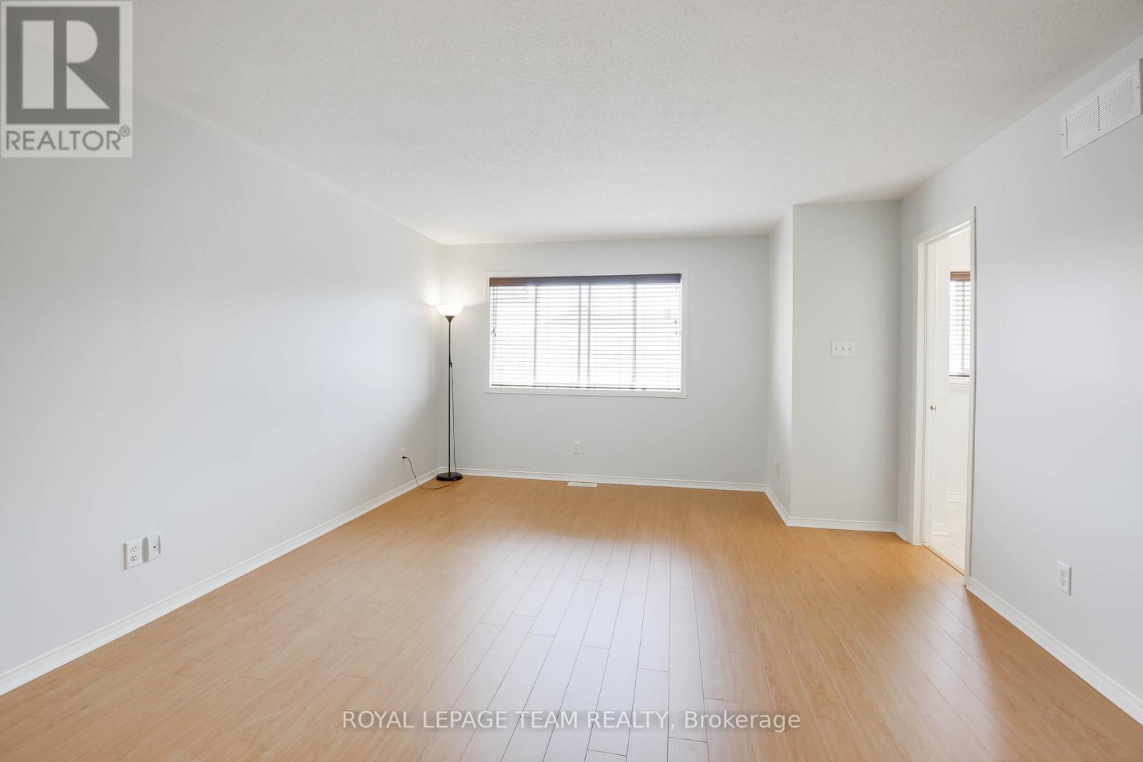 3 Bed, 3 Bath House for Rent in Ottawa – 33 SCAMPTON DRIVE, Ottawa – MLS# X13448606 - Image 27
