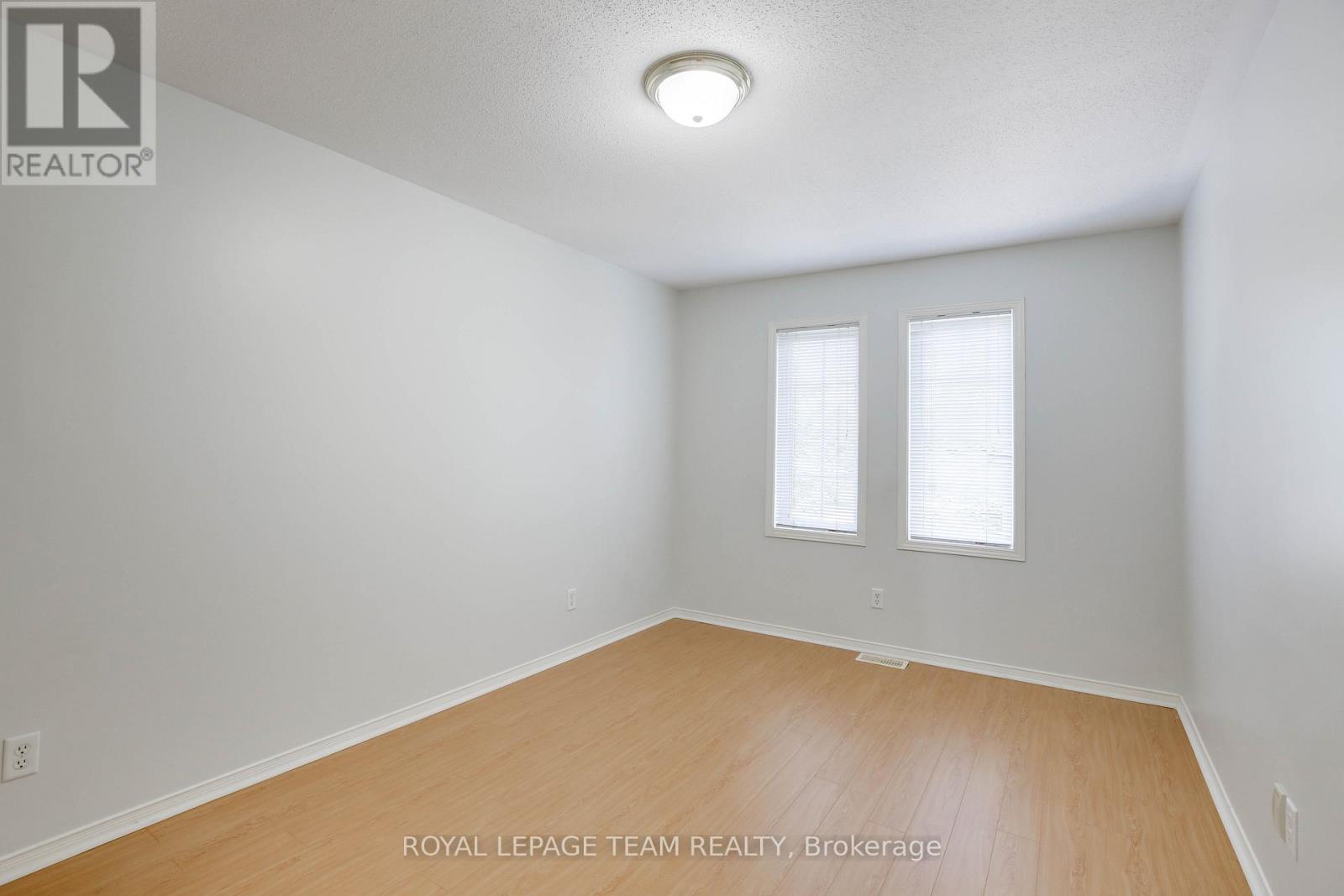 3 Bed, 3 Bath House for Rent in Ottawa – 33 SCAMPTON DRIVE, Ottawa – MLS# X13448606 - Image 28