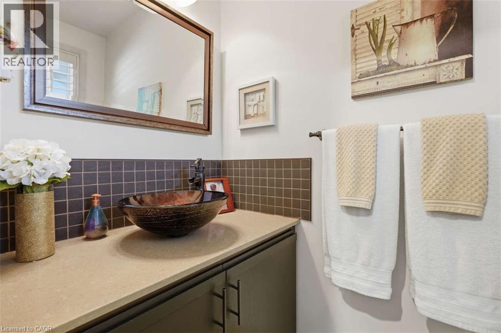 1531 UPPER WELLINGTON Street - 23