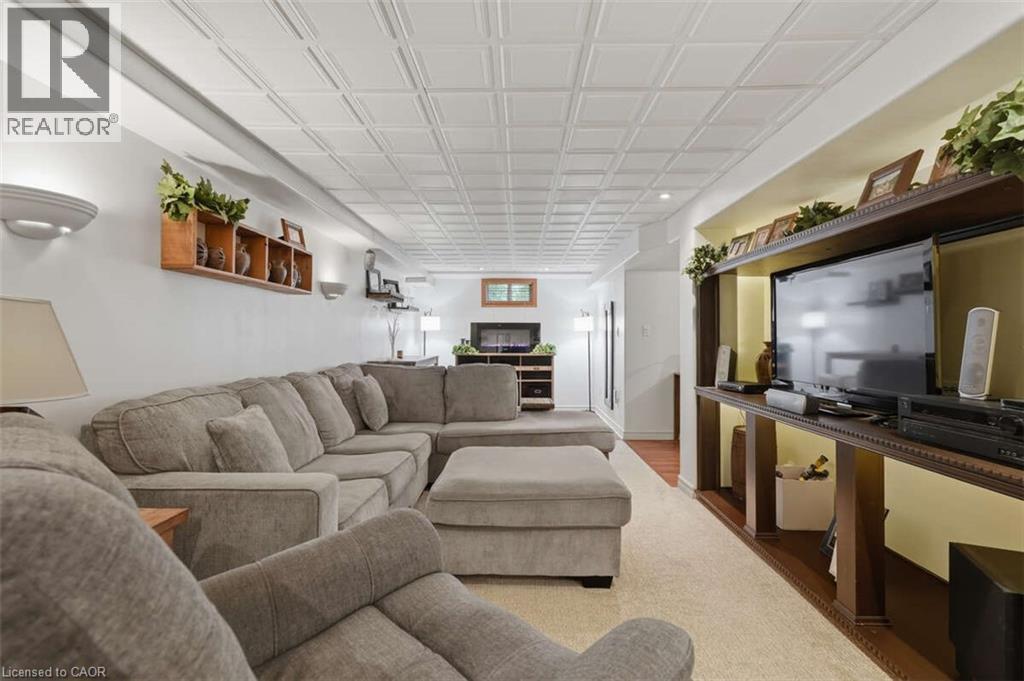 1531 UPPER WELLINGTON Street - 40
