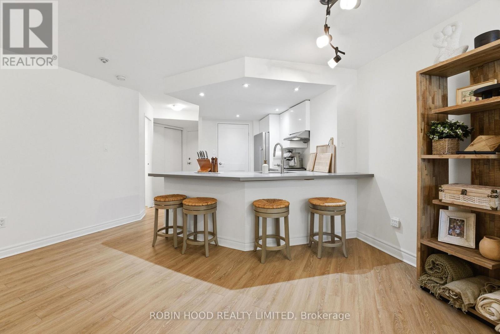 #123 77 MAITLAND PLACE - 15