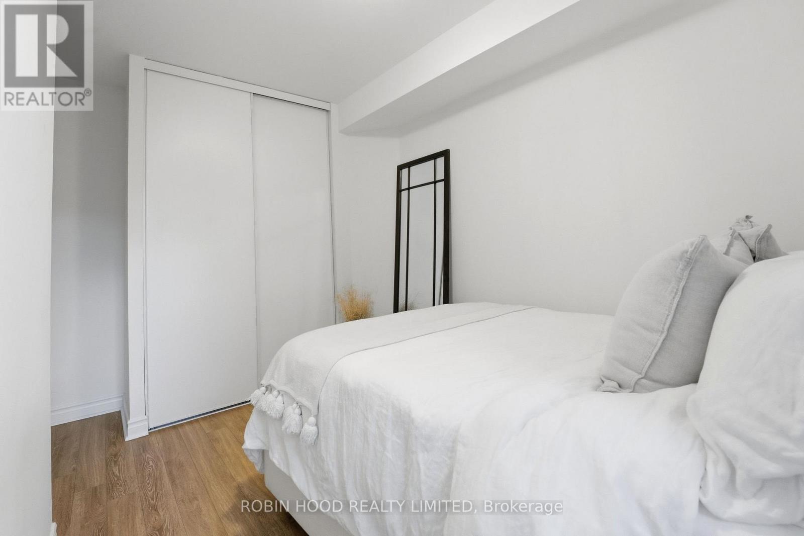 #123 77 MAITLAND PLACE - 19