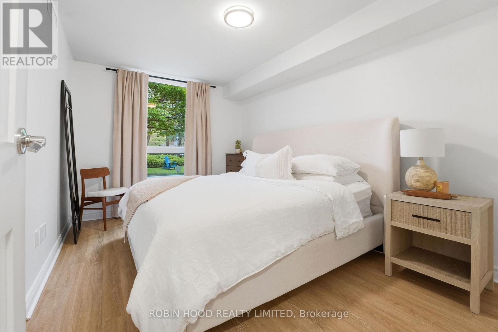 #123 77 MAITLAND PLACE - Image 6
